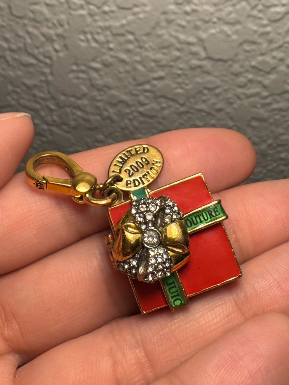 Juicy Couture 2009 Limited Edition Christmas Present Charm – LE Collectible